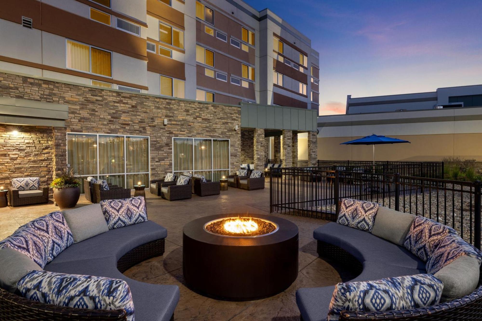 Courtyard By Marriott Omaha Bellevue At Beardmore Event Center Kültér fotó